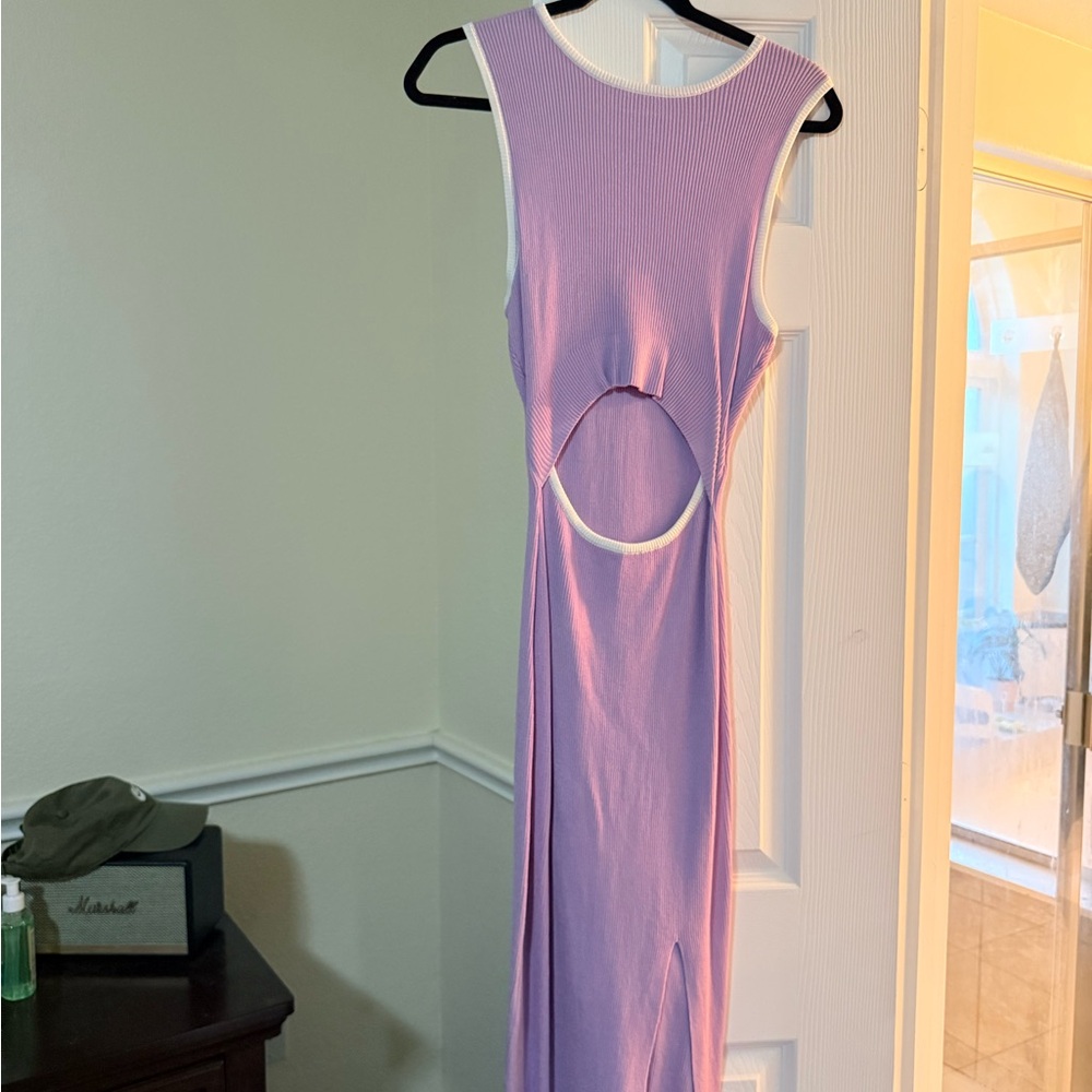 Elegant Lavender Sleeveless Dress